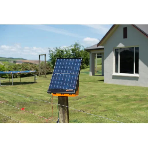 S200 Solar Energizer